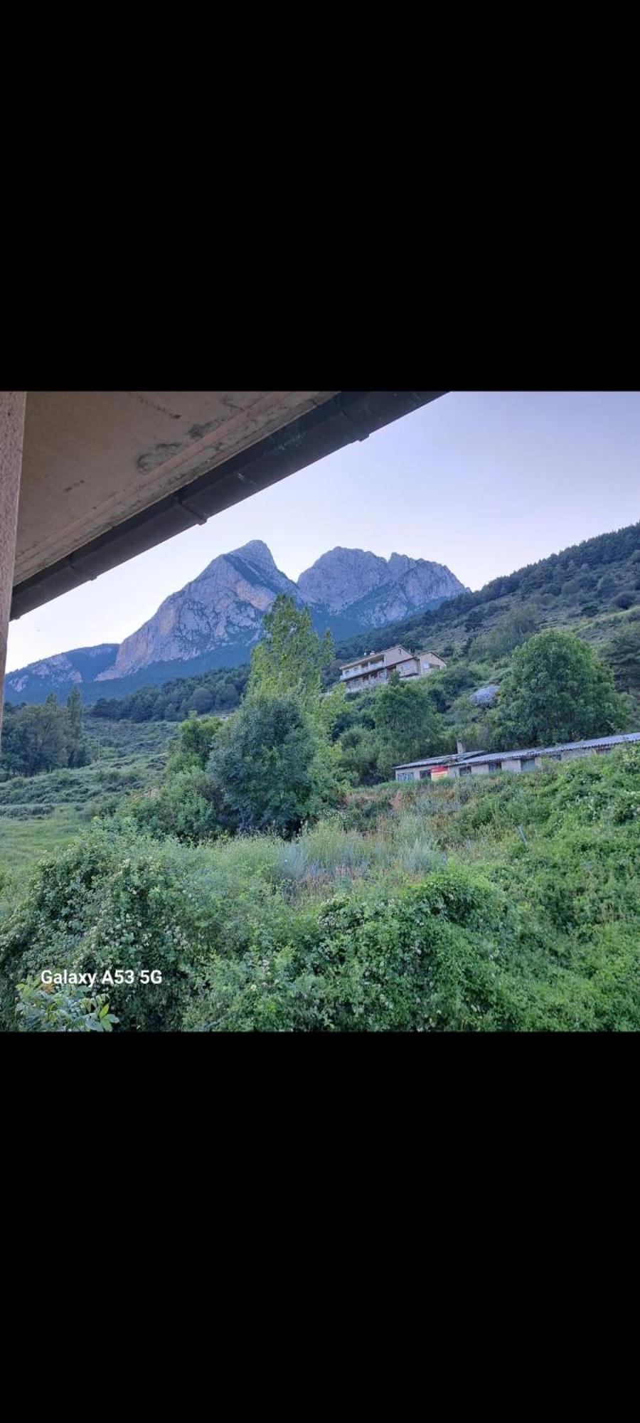 Ensija Pedraforca Apartment Saldes Bagian luar foto